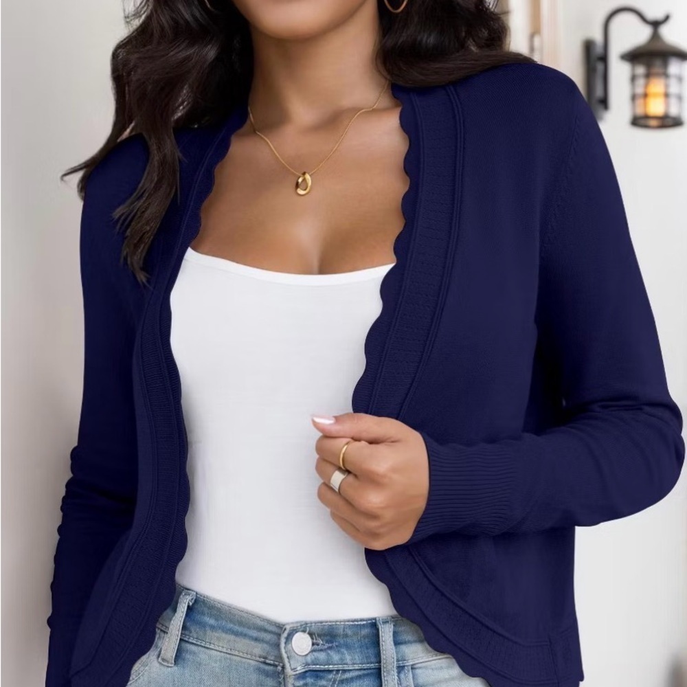 Elle Navy Scalloped Cardigan | NWT | Sz S